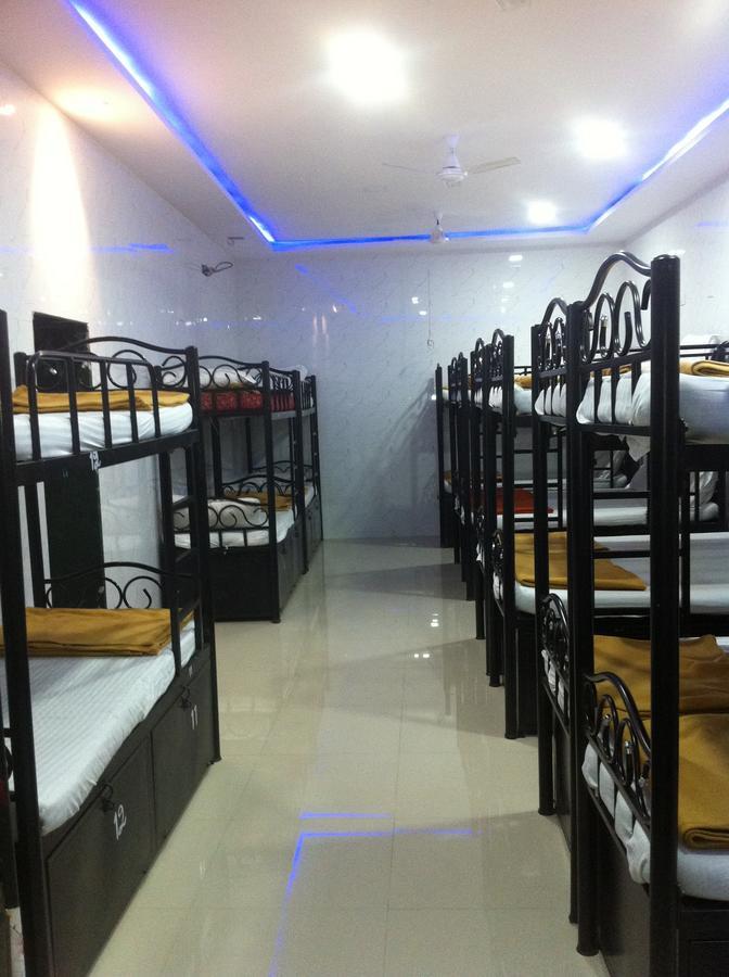 Star Dormitory Bombay Esterno foto