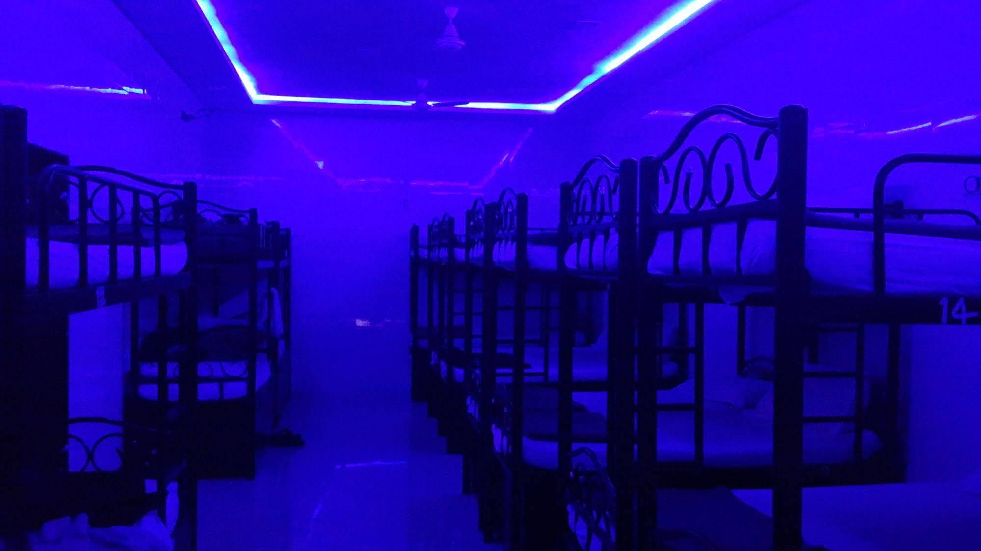 Star Dormitory Bombay Esterno foto