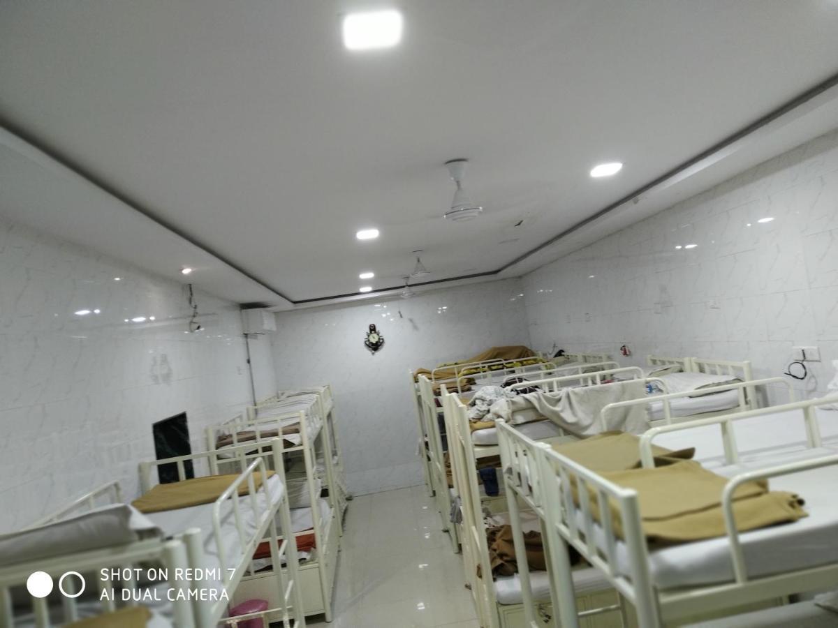 Star Dormitory Bombay Esterno foto