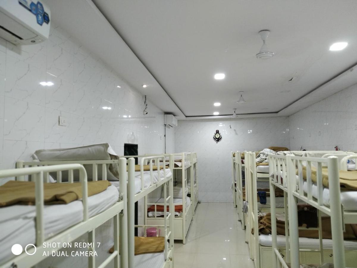 Star Dormitory Bombay Esterno foto
