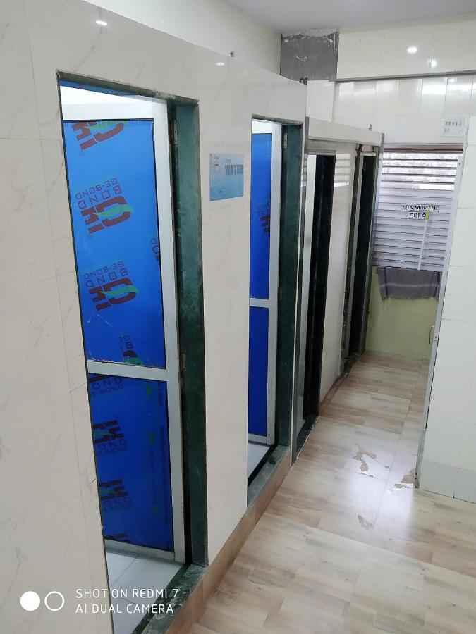 Star Dormitory Bombay Esterno foto