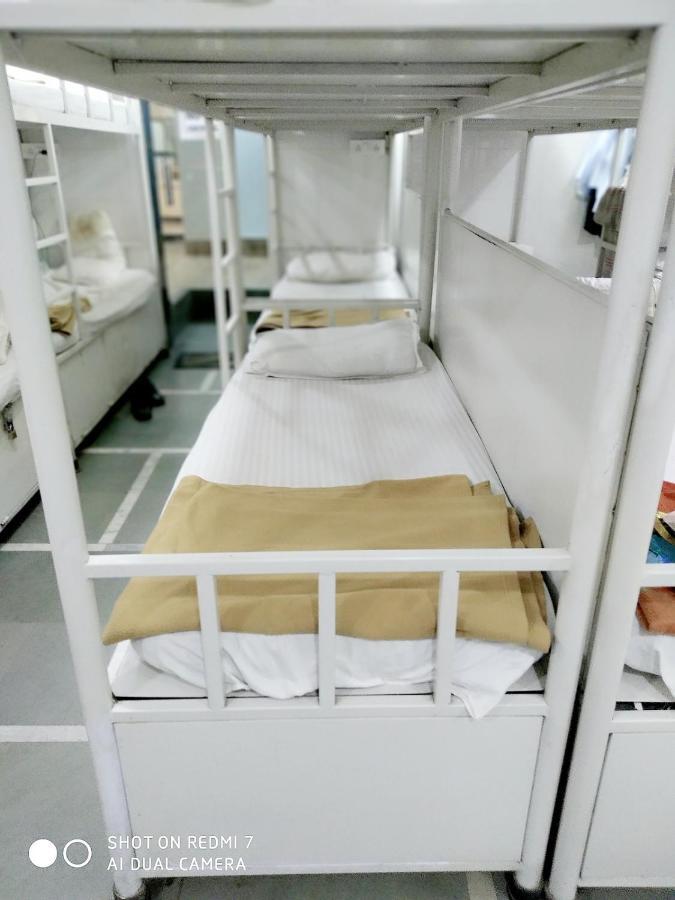 Star Dormitory Bombay Esterno foto